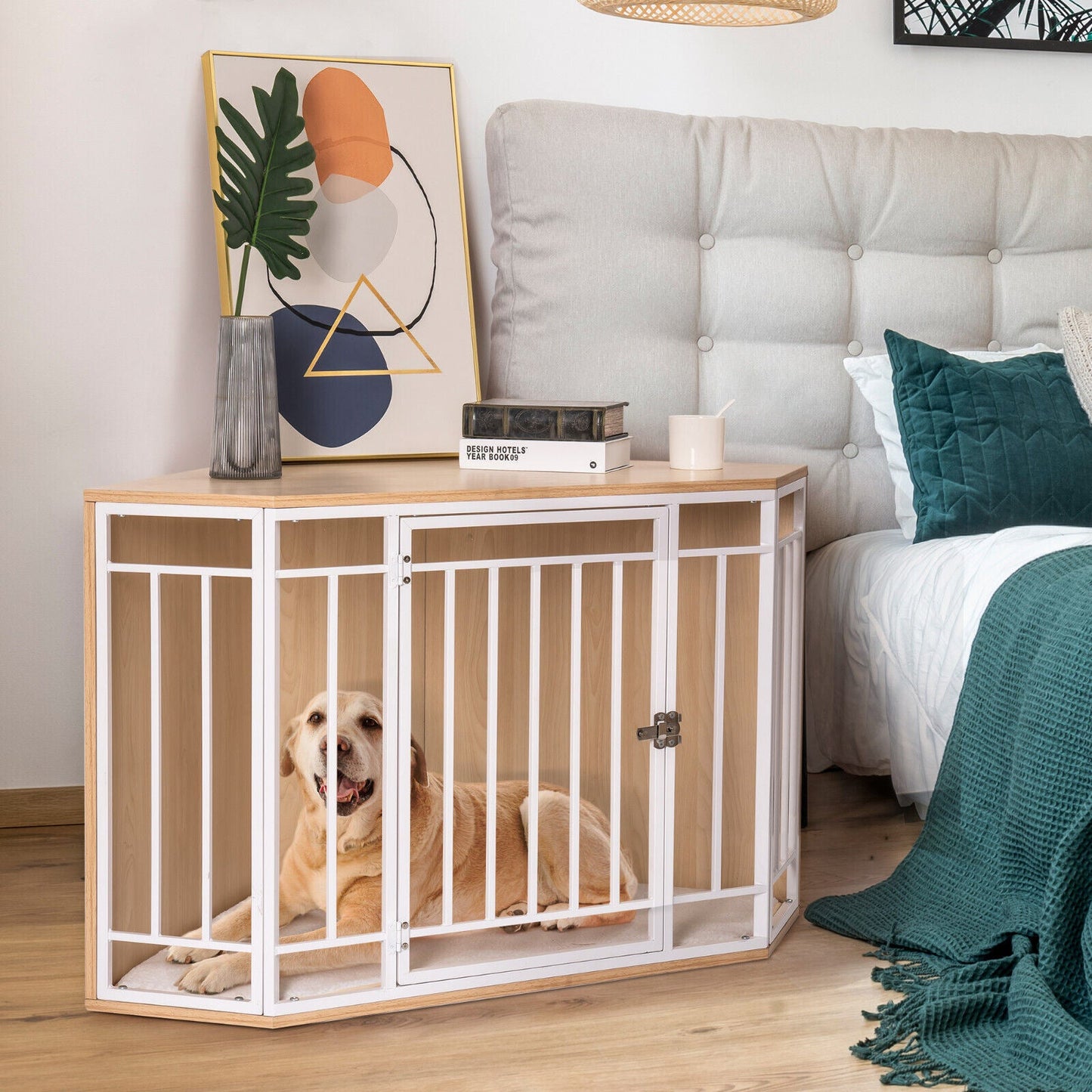 WOODEN AND METAL DOG HOUSE FOR SMALL/MEDIUM DOGS